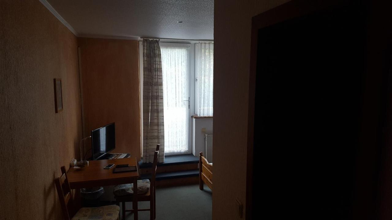 Zimmer Im Gruenen Wuppertal Exterior photo